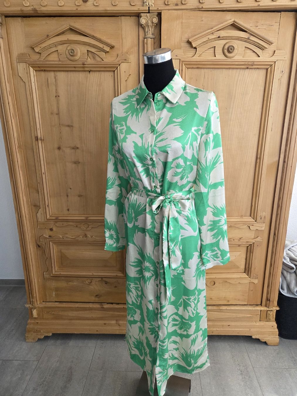 Vila Vestiti: schönes Kleid, Vila – Nuovo (secondo la descrizione) da Wiesendangen venduto da Sinhuk