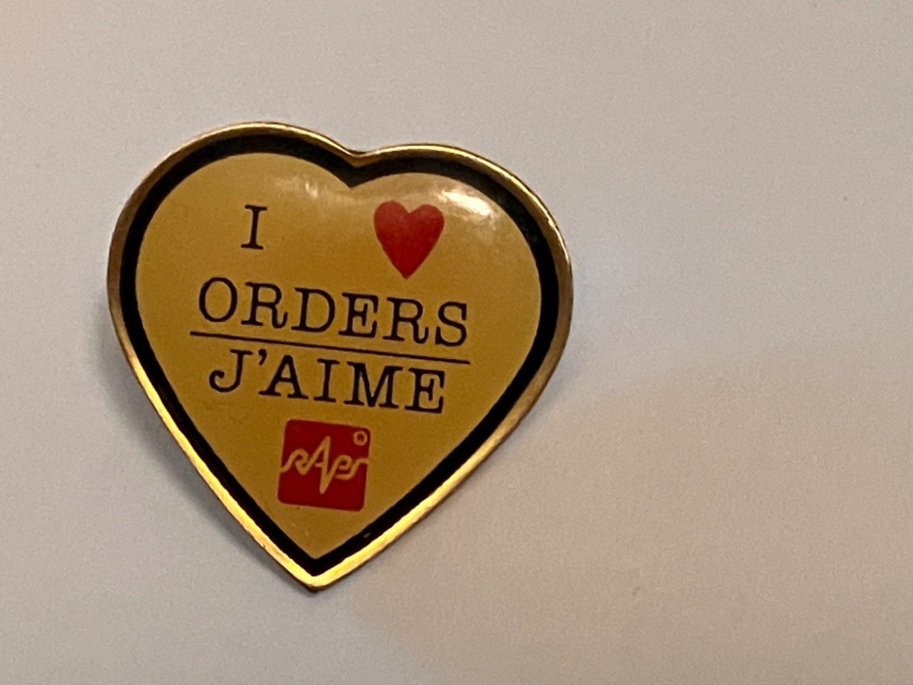 Plaquettes & Badges: 1 Pin I Love Orders J'aime – D'occasion à Basel par djwwpp