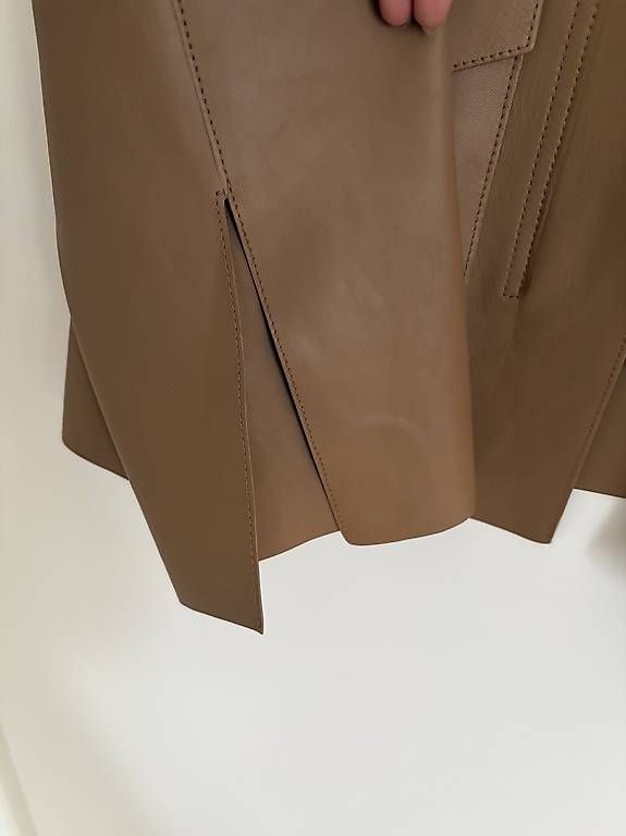 Giacche: Toteme leather jacket – Nuovo e nell'imballaggio originale da Zug venduto da vin_9spb 3