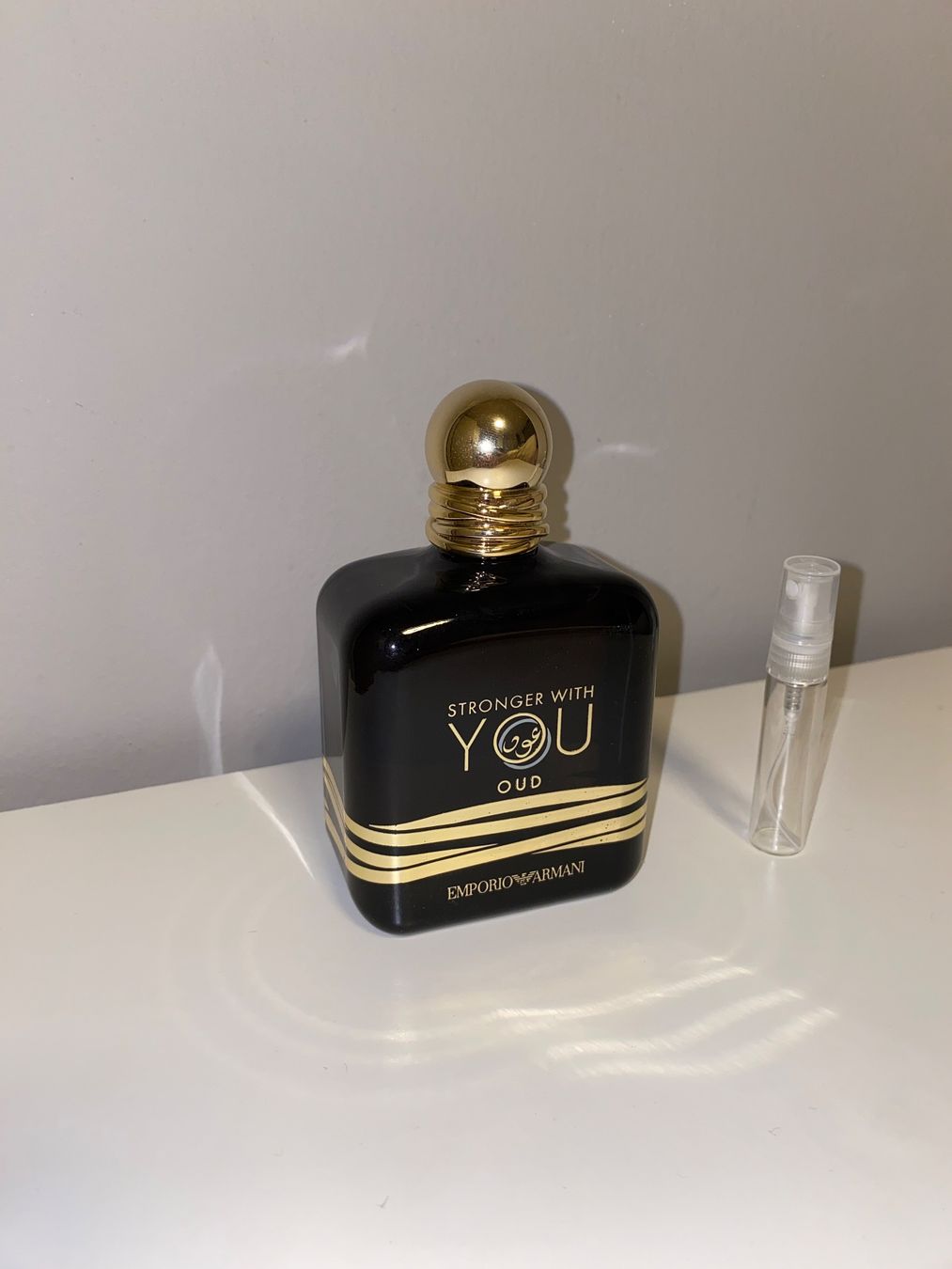 Armani Profumi & Eau de Toilette: Emperio Armani - Stronger With You Oud - 5ml Probe – Nuovo (secondo la descrizione) da Bassersdorf venduto da toni98