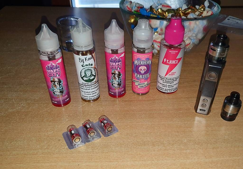 Altri Prodotti per fumatori: Kit cigarette électronique vape avec liquides – Usato da Sion venduto da Susana9011 2