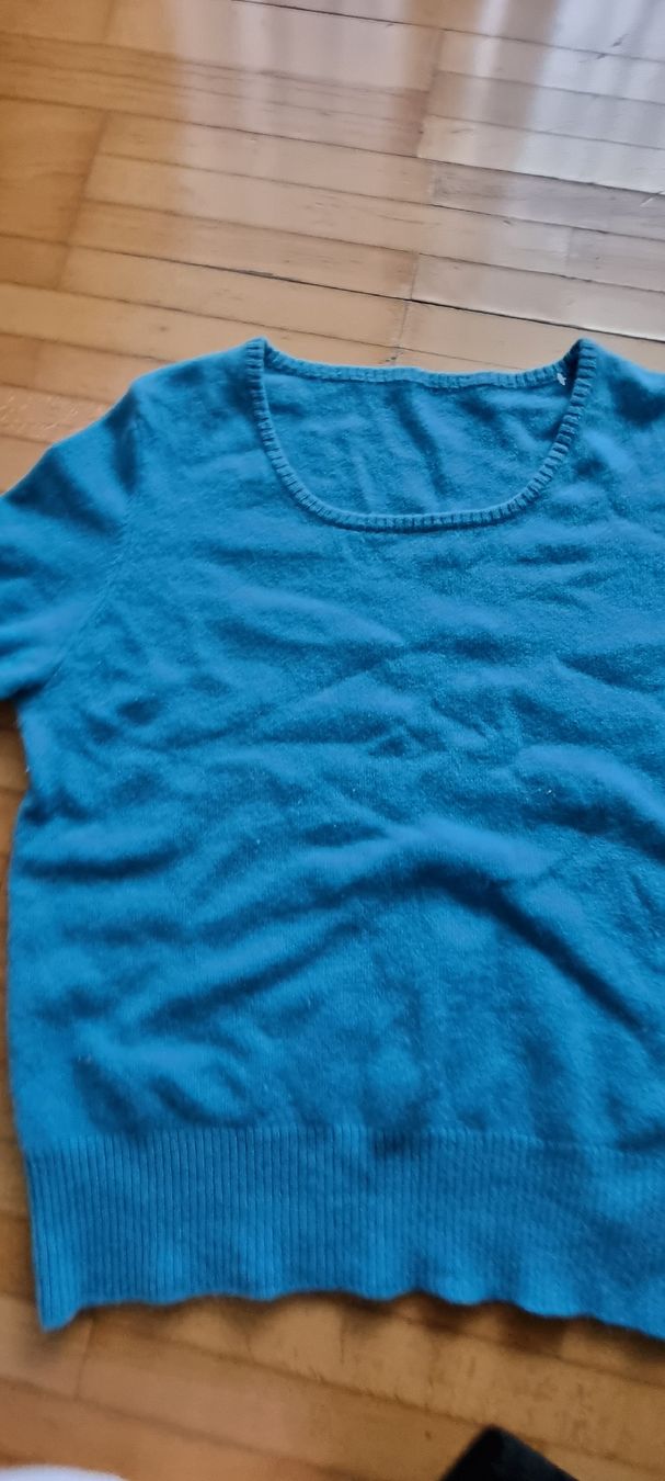 Top: 100 % Kaschmir Cashmere Top – Usato da Riedikon venduto da Winter21. 5