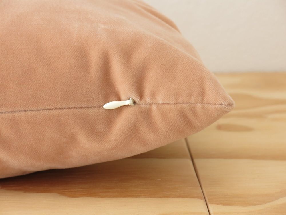 Cuscini: Coussin Christina Lundsteen velours patchwork fait main – Usato da Neuchâtel venduto da heloisa 6