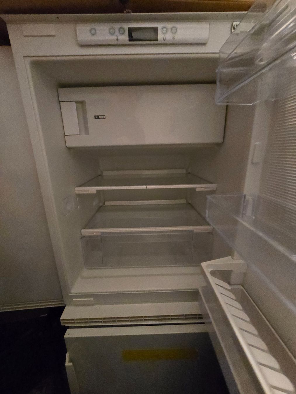 Frigoriferi: Gepflegter Kühlschrank Sibir – Usato da St gallen venduto da bb_12 1