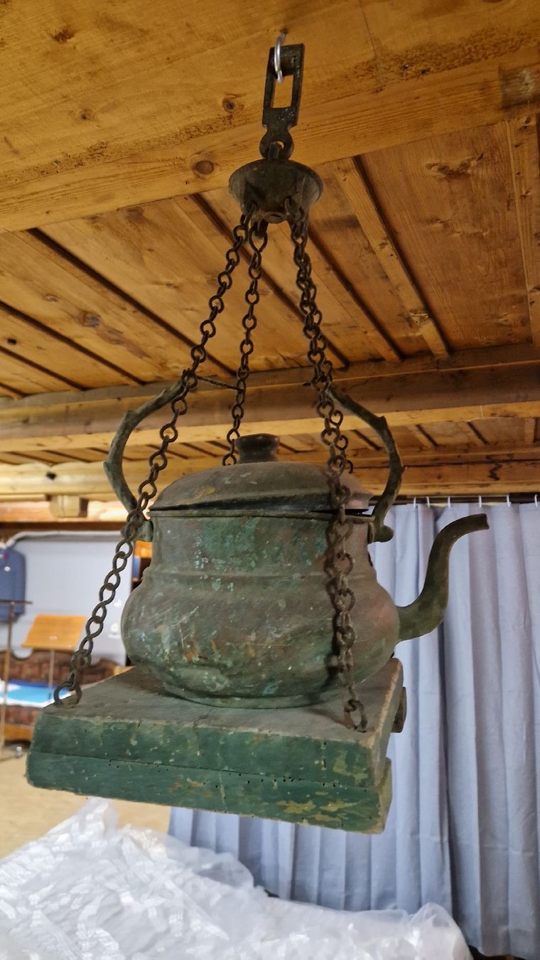 Teiere: Antike Teekanne mit Kette, Deko-Objekt, Jugendstil – Usato da Ennenda venduto da Mr.Alpen16536 6