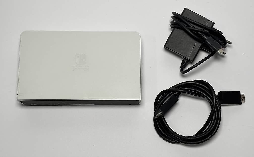 Nintendo Consoles: Nintendo Switch Oled + Mario Kart 8 + 128GB SD – D'occasion à Gordola par kar_gy5g 7