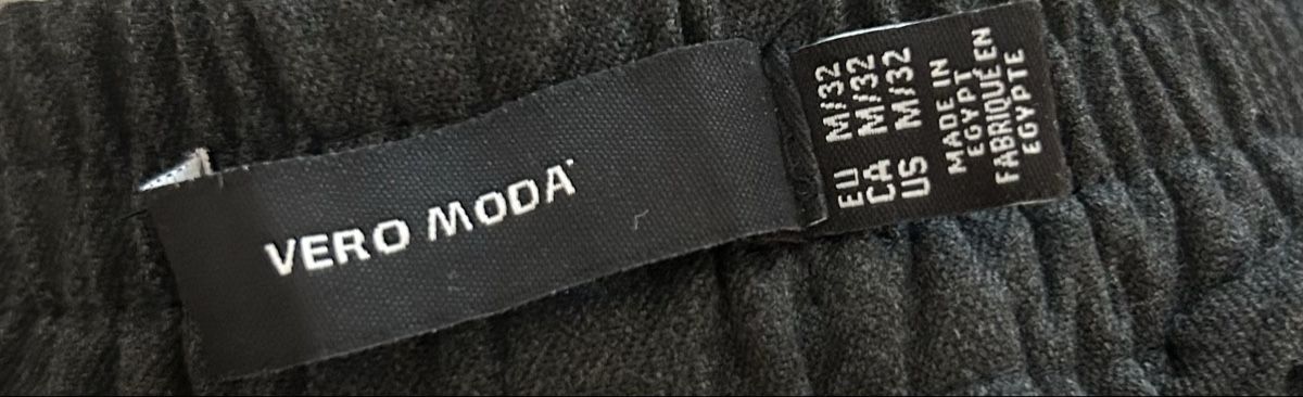 Vero Moda Pantaloni: Vero Moda Hose – Nuovo (secondo la descrizione) da Zäziwil venduto da Liv696 2