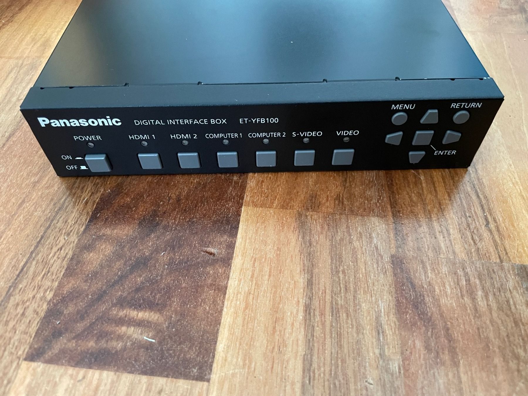 Panasonic Proiettori: Panasonic Digital Interface Box ET-YFB100G – Usato da Schötz venduto da Tech_Shop 2