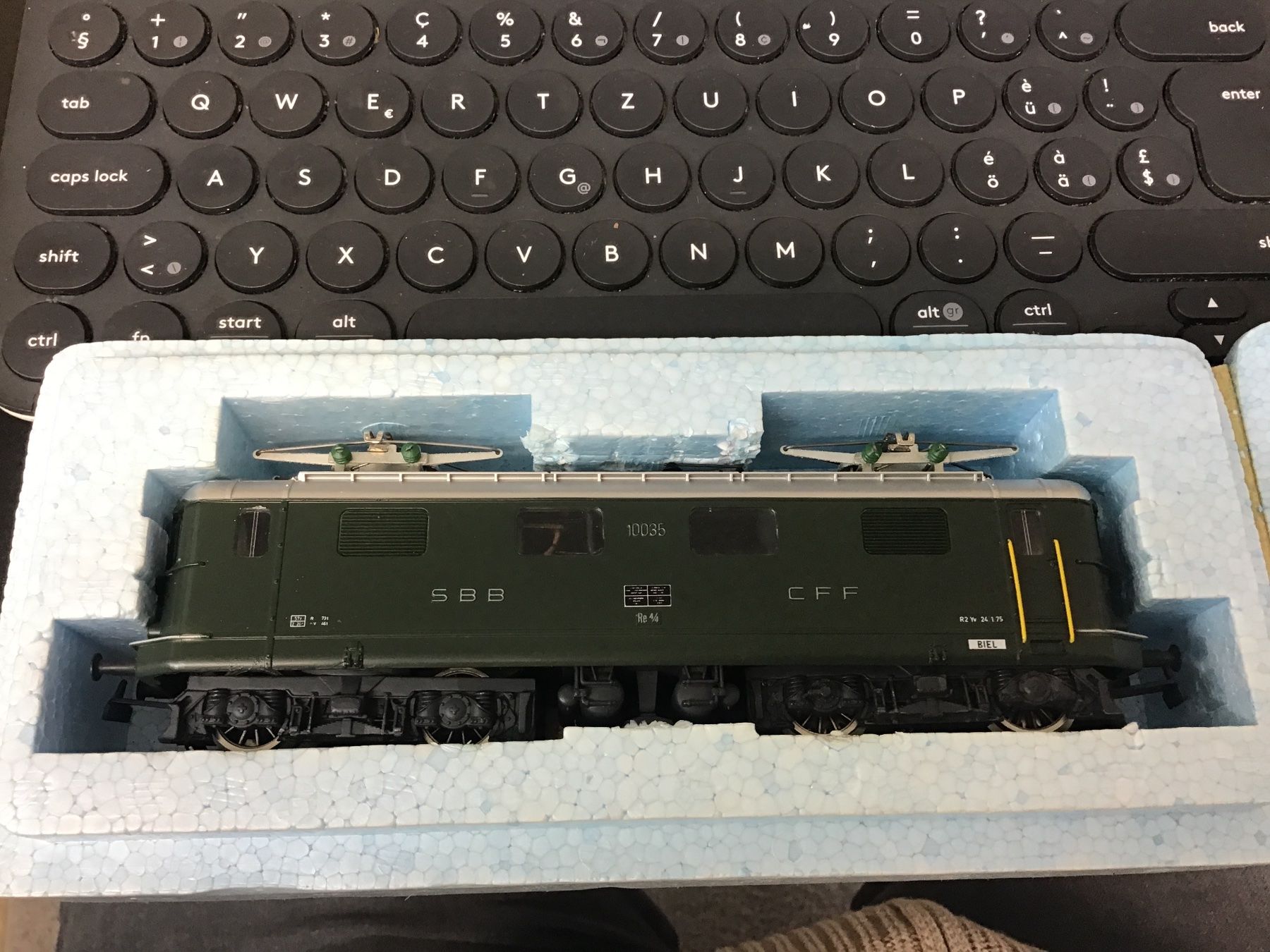 Hag Modellini di ferrovie: HAG RE 4/4 I WECHSELSTROM NR.220 – Nuovo (secondo la descrizione) da Männedorf venduto da Modelle-aller-Art 5