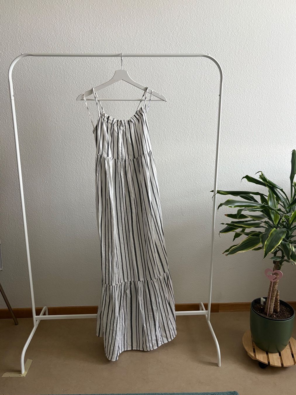 Only Vestiti: sommerliches Maxikleid – Nuovo (secondo la descrizione) da Zürich venduto da bbbggg