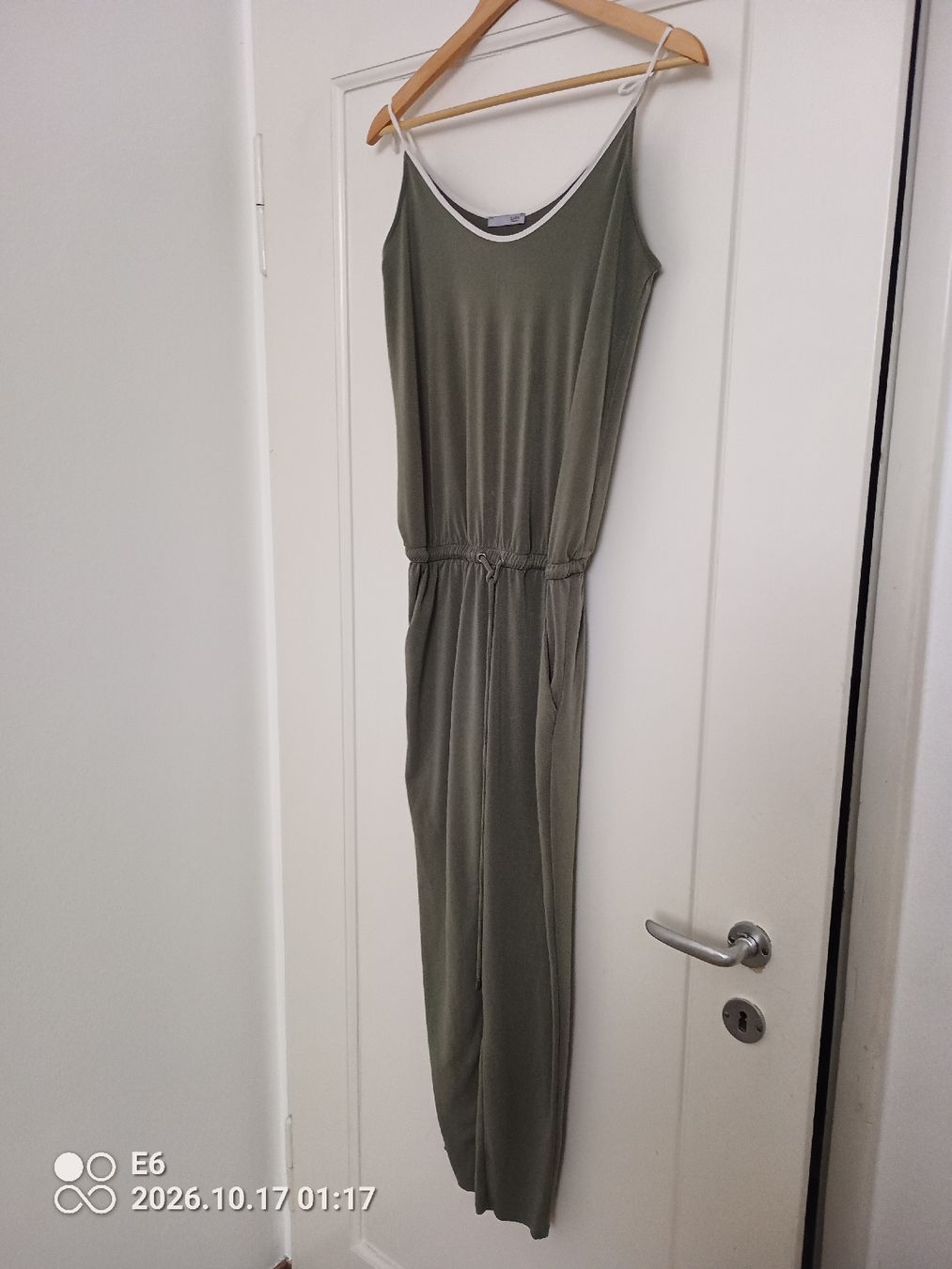 Zara Jumpsuits: Jumpsuit Marke: Zara – Gebraucht aus Zürich von Mitzi6