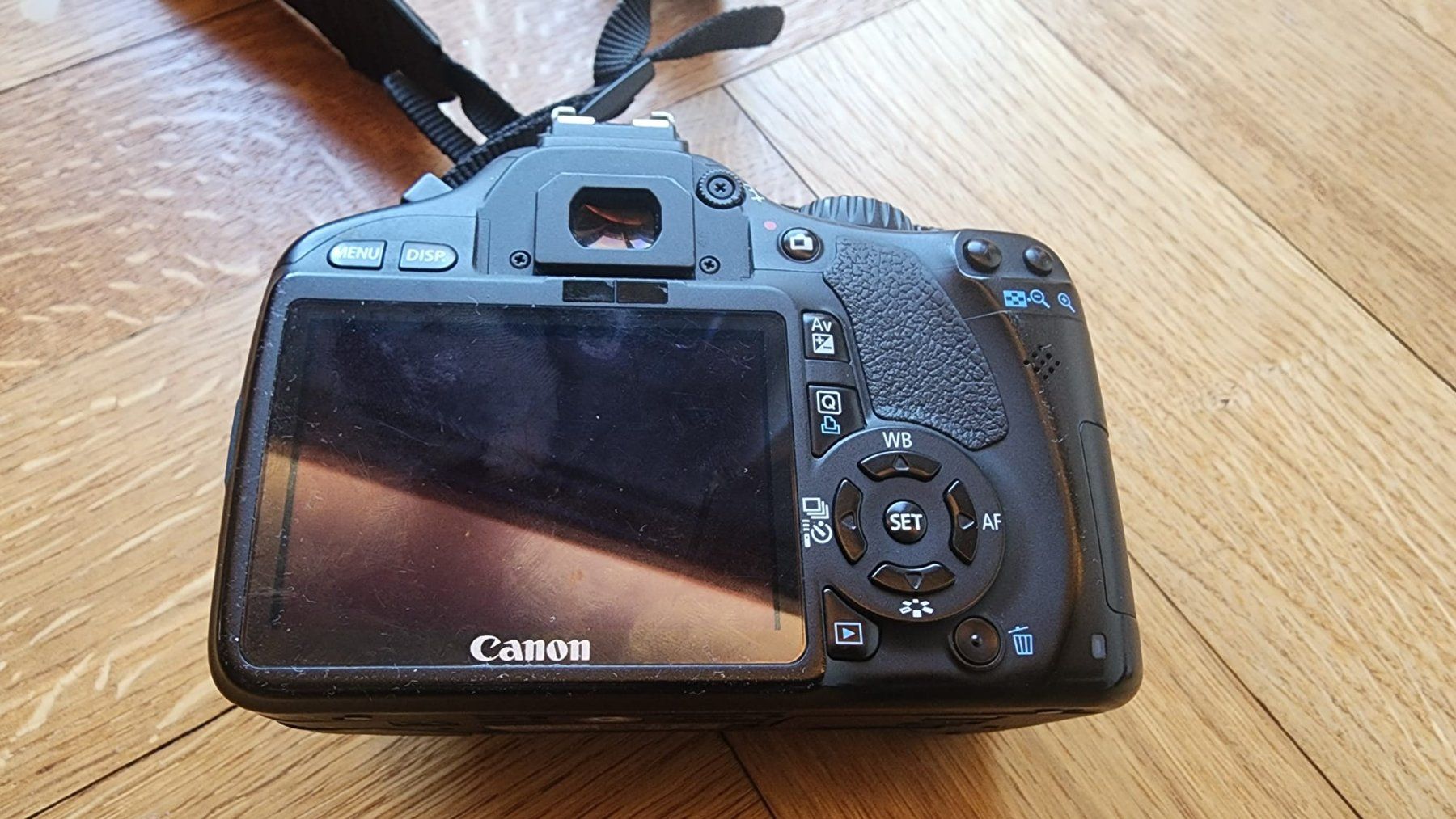 Canon Fotocamera: Canon EOS 550D inkl. Objektiv – Usato da Basel venduto da Mauck93 4