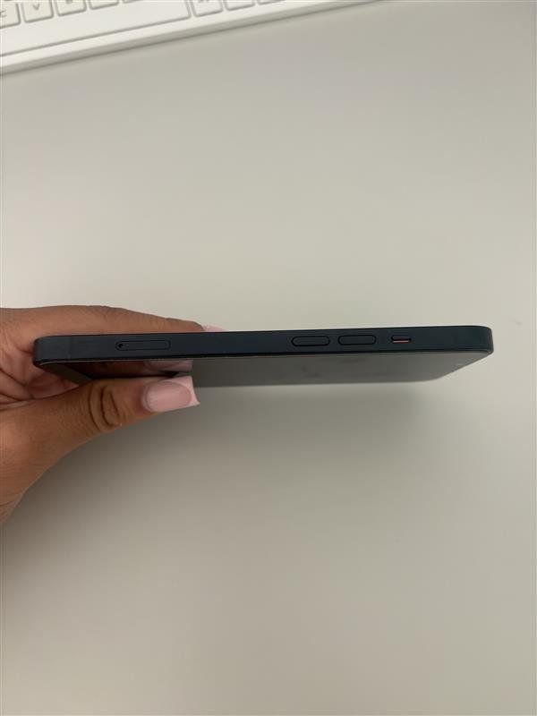 Apple Handys / Smartphones: Iphone 13 256 GB Midnight – Gebraucht aus Spreitenbach von billians1984 6