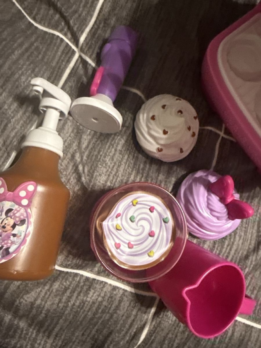 Disney Giocattoli: Minnie Mouse Kaffeemaschine Spielzeug – Usato da Zürich venduto da Krikri21 1