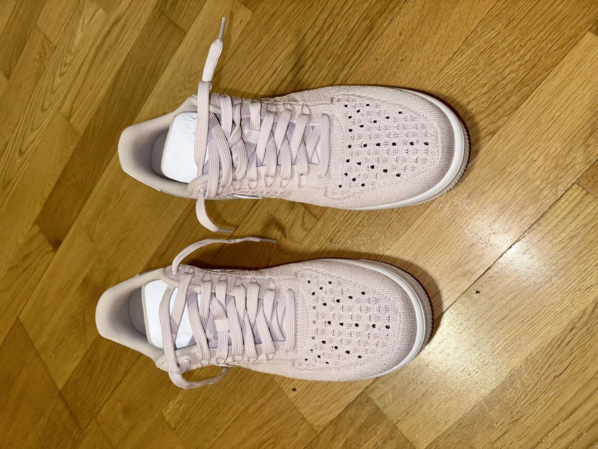 Nike Chaussures hommes: Nike Air Force Flyknit rosa Gr. 44 – D'occasion à Bern par rub_8mhx 8