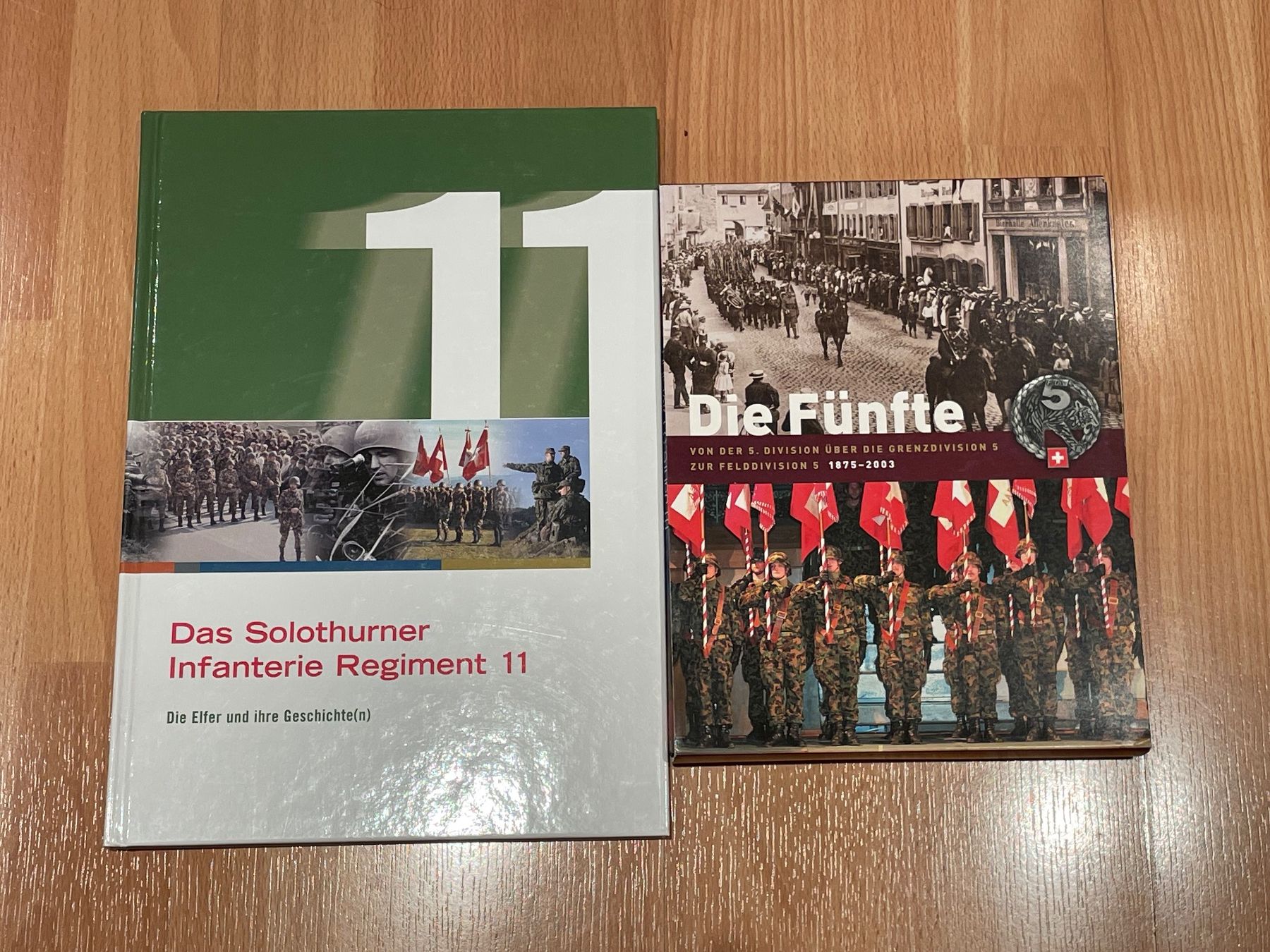 Bücher: 2 Bücher Solothurner Regiment 11+Division 5 – Gebraucht aus Lenzburg von Seetal04