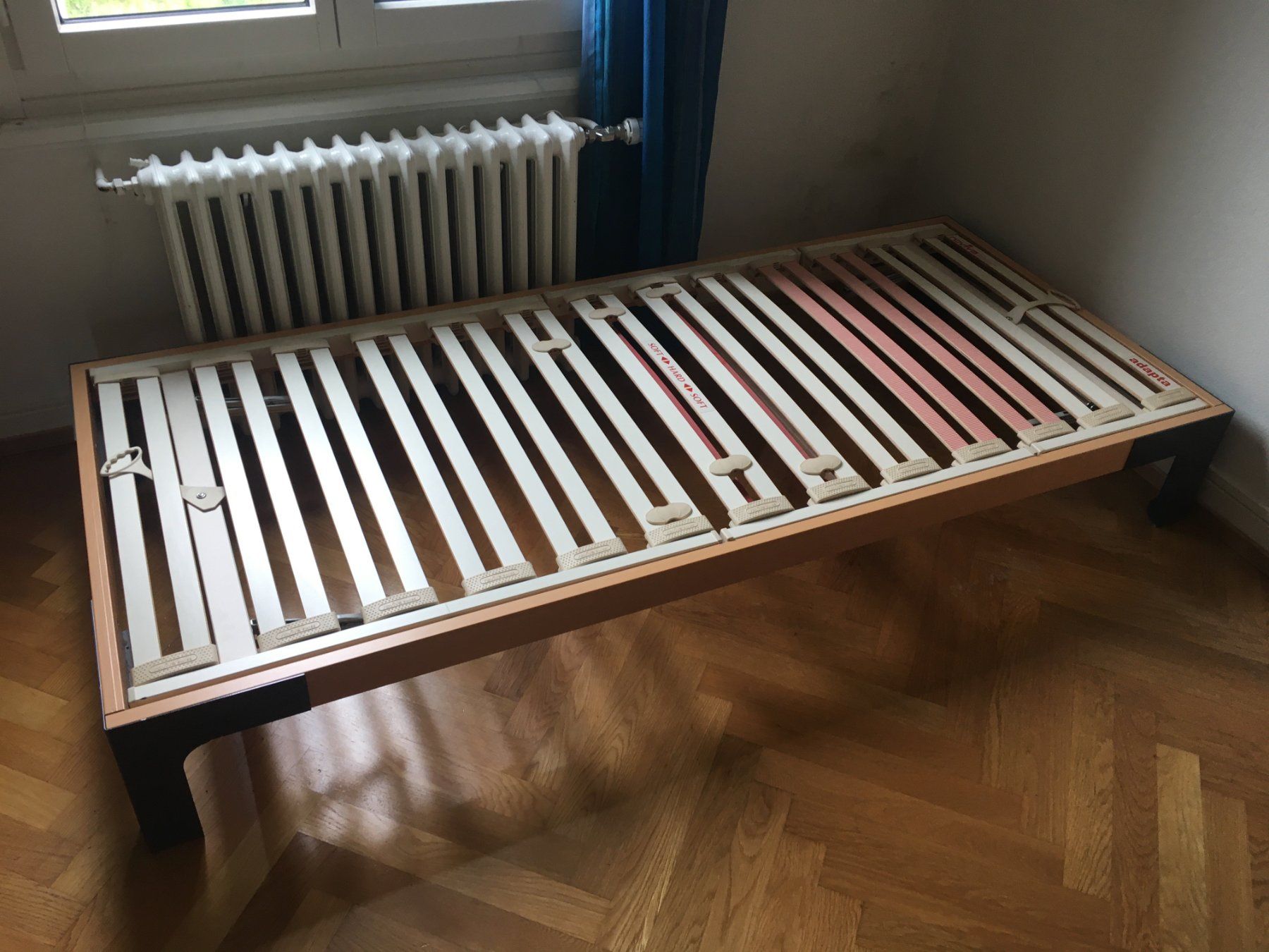 Roviva Lits: Lit – D'occasion à Vevey par yz9_zwn8
