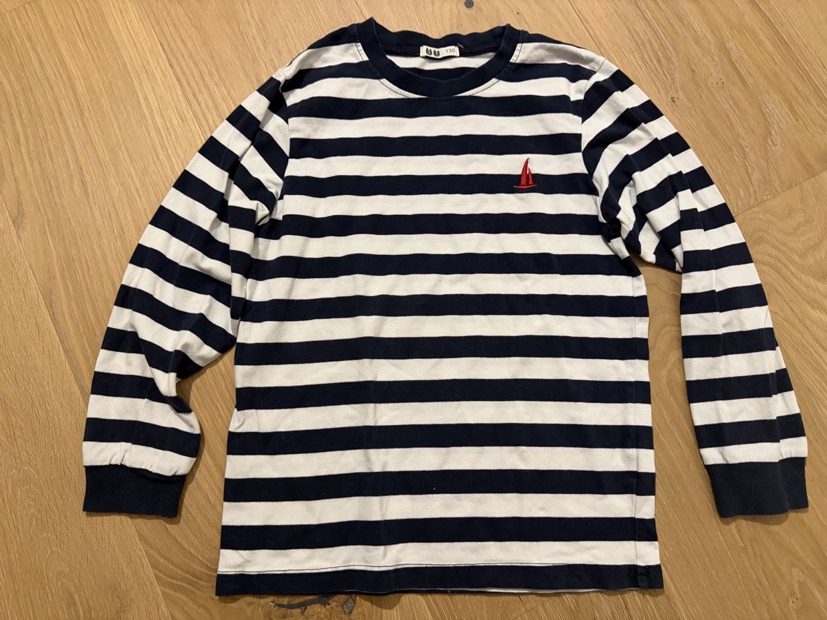 Pullover & Sweatshirts: 2 Pullover Grösse 122/128 – Gebraucht aus Rupperswil von Srfrick 2