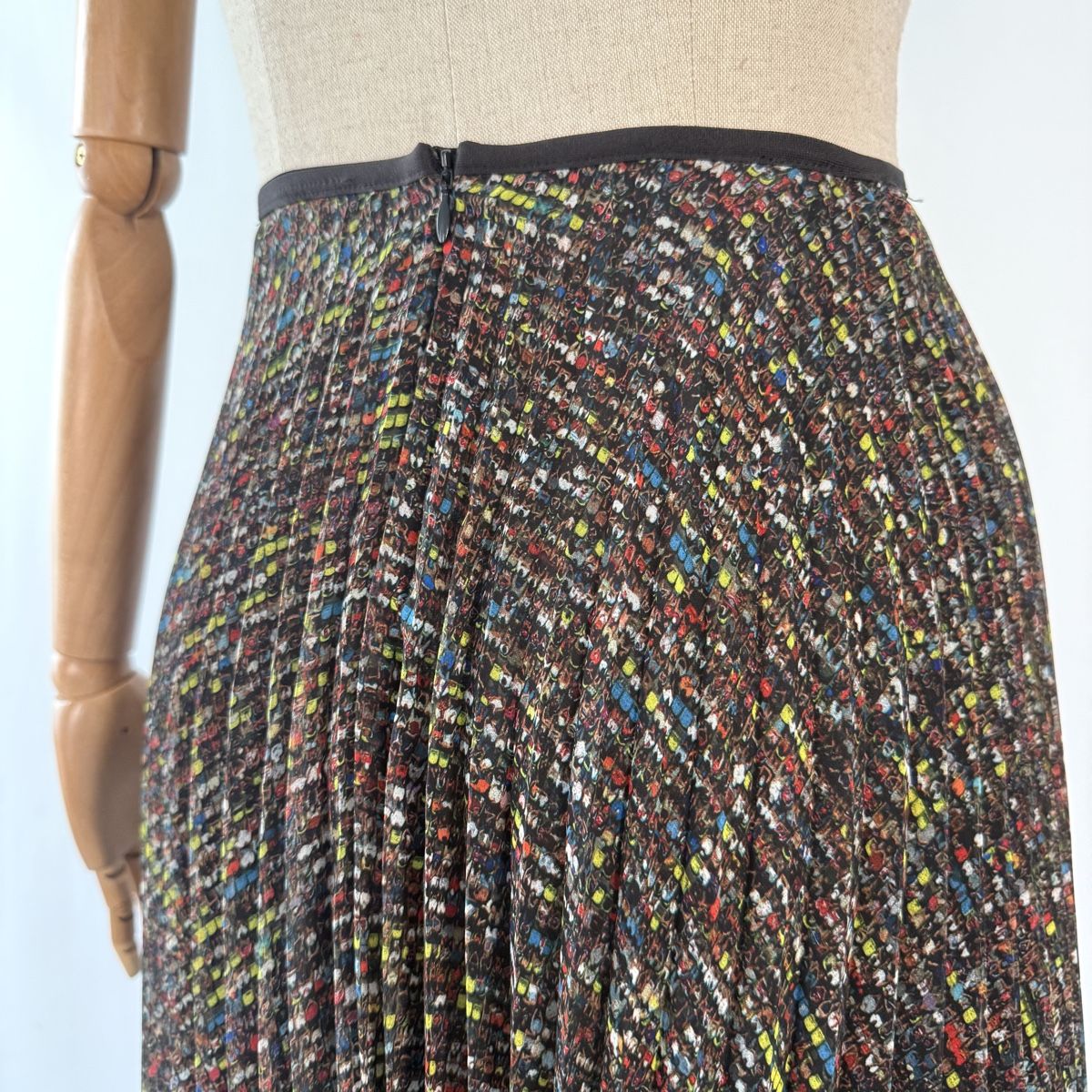 Akris Gonne: AKRIS Silk Skirt – Nuovo (secondo la descrizione) da Freienbach venduto da Avviivva_Shop 5
