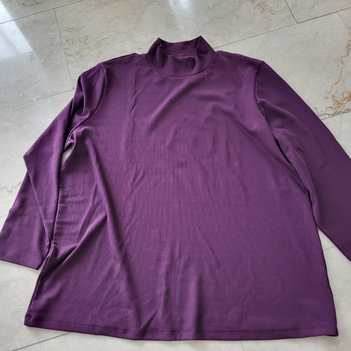 Lotti di vestiti: Pullover Damen Grösse XL5 Stk. (Artn 88) – Usato da Wangen ZH venduto da Macle 2