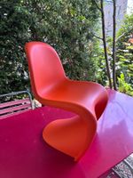Panton Junior Chair, Orange – mit Gebrauchsspuren