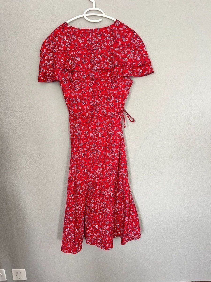 Kleider: rotes Boohoo Kleid, Size 36 – Gebraucht aus Muri b. Bern von SigridW 1