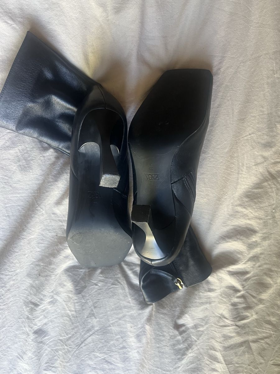 Zara Chaussures femmes: Botte à talons  – D'occasion à Biel/Bienne par Car_Schuss 3
