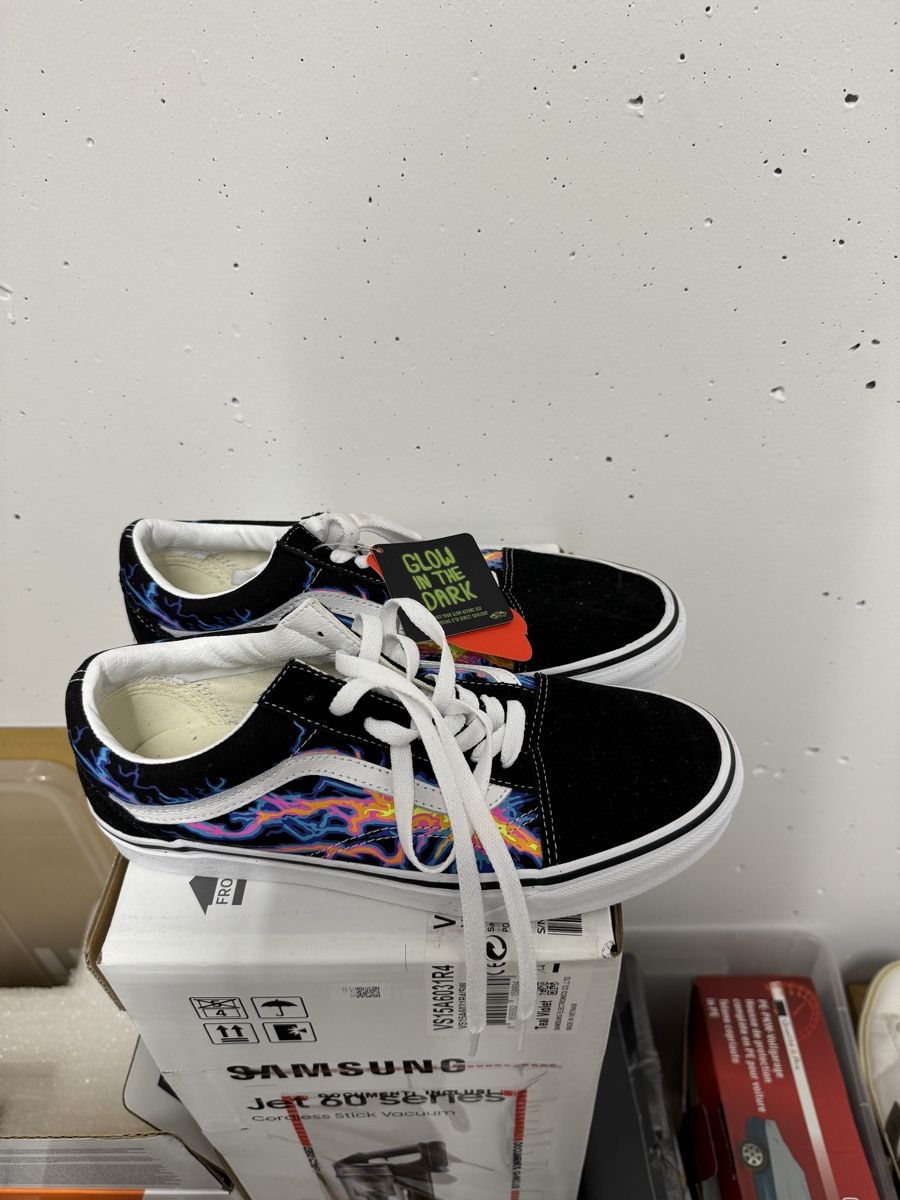Herrenschuhe: Vans – Neu und originalverpackt aus Küssnacht am Rigi von pet_h97d 1