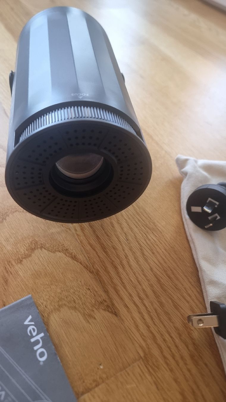 Vidéoprojecteurs: Proiettore Veho Quda FX Smart con accessori – Neuf (Voir description) à Altdorf UR par Adeleiro 3