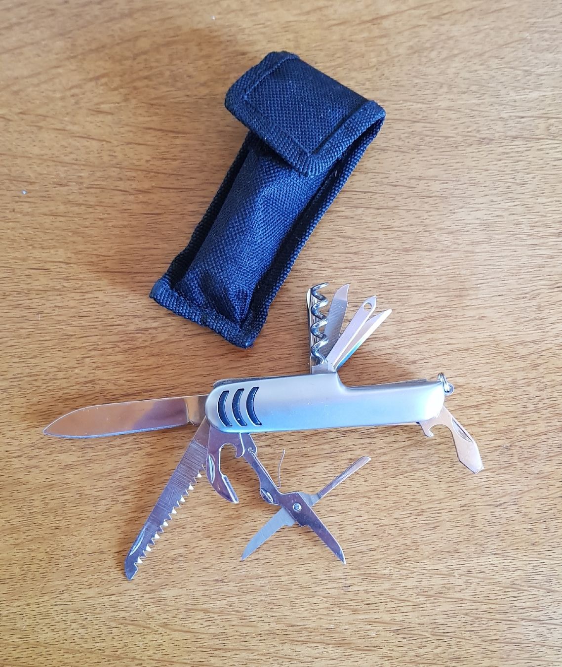 Coltelli tascabile: 10teiliges Sackmesser mit Tasche – Usato da Erlenbach ZH venduto da wem_6f9c 1
