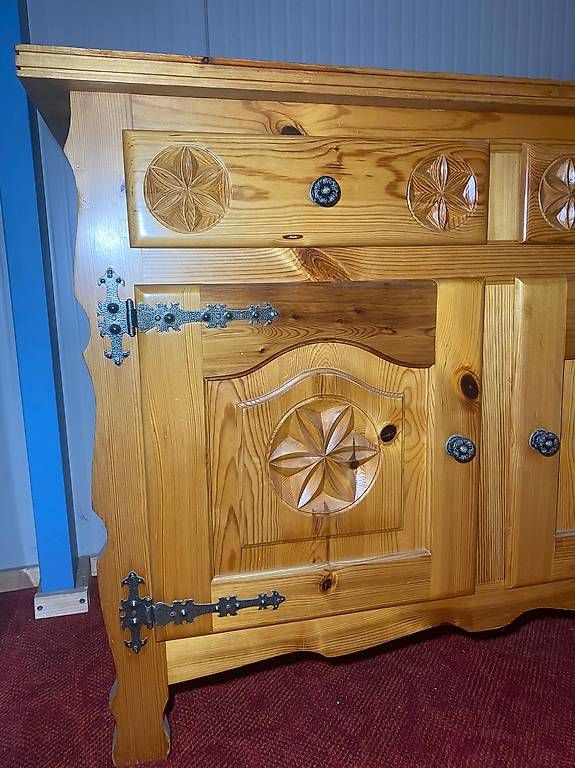 Buffets: Buffet artisanal en bois massif 3 tiroirs, 3 portes – D'occasion à Chamoson par a_laroyale 4