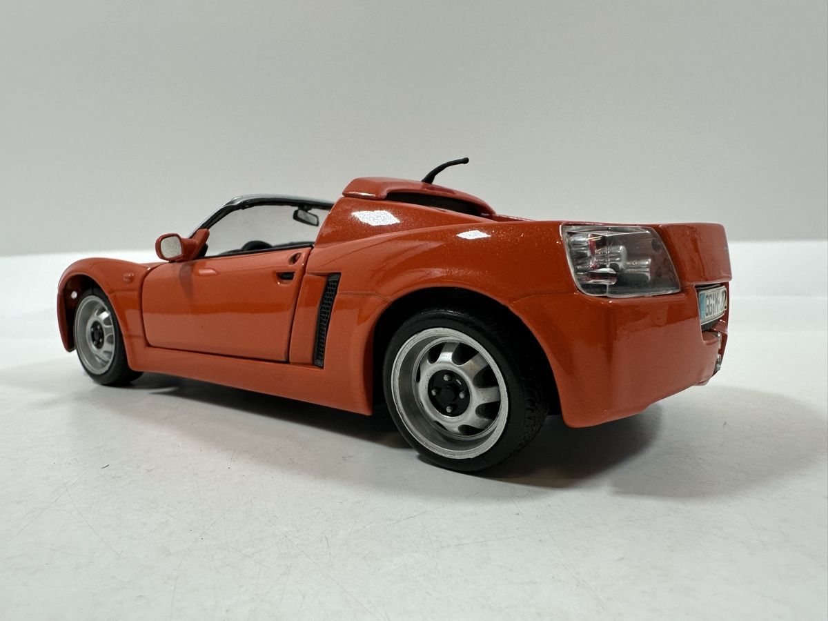 Maisto Modellautos: Opel Speedster 1:18, orange, MAISTO – Gebraucht aus Zofingen von rf9_x2xt 3