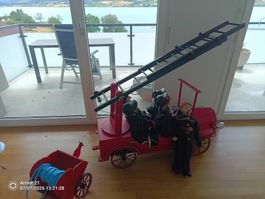 Feuerwehrauto gross
