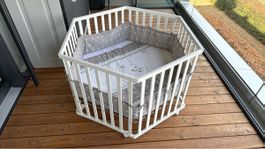 Laufgitter/Babybett/weiss sechseckig