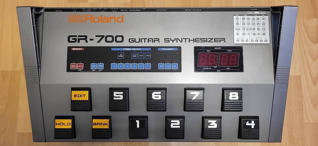 Strumenti musicali: Roland GR700 – Usato da Bellach venduto da Kebjeer