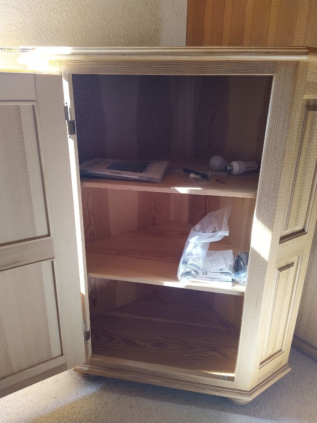 Armadi: Eckschrank Holz – Usato da Amden venduto da Schneeflocke111 2