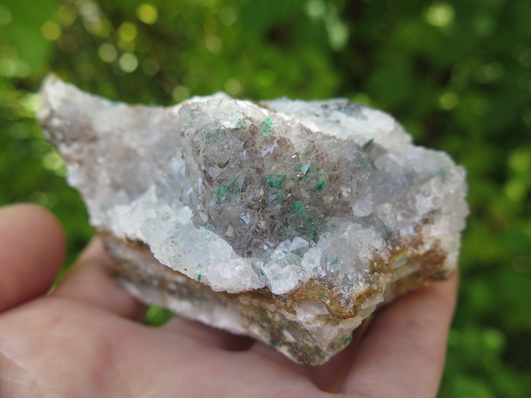 Minéraux & Lithothérapie: Quarz mit Atacamit von Peru – D'occasion à Schaffhausen par Yamakana51L8736OQ8