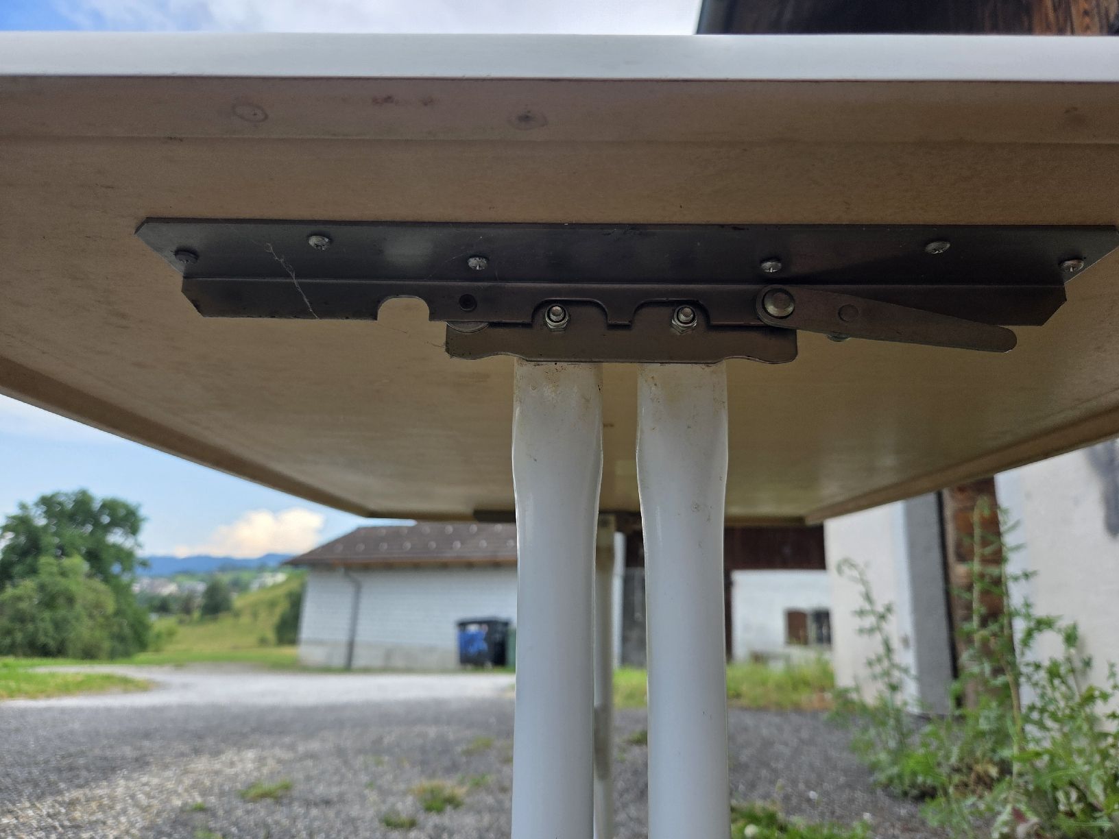 Tables: Weisser Gartentisch – D'occasion à Wädenswil par weihpos 6