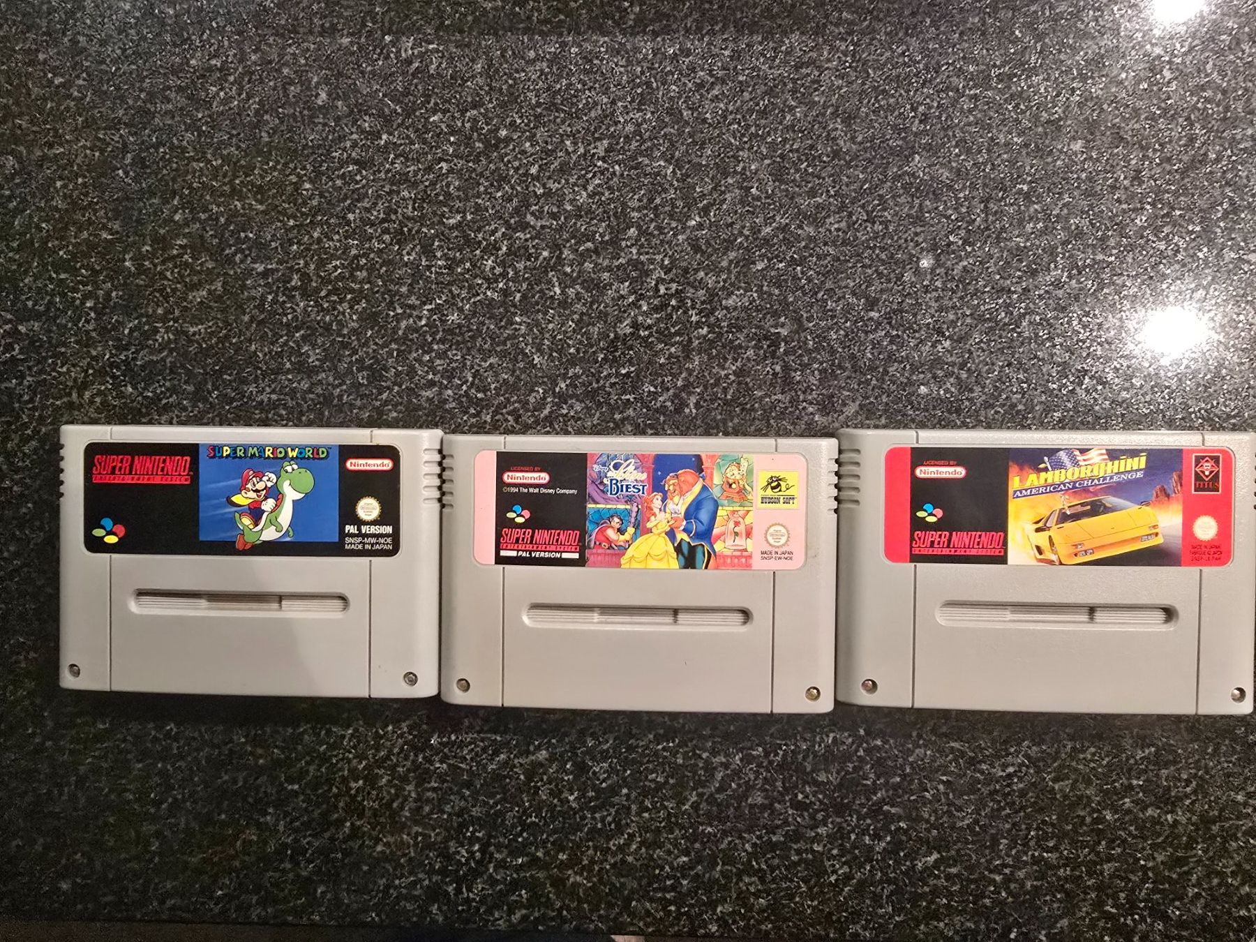 Nintendo Console: SNES +3 Games – Nuovo (secondo la descrizione) da Hombrechtikon venduto da embenito 8