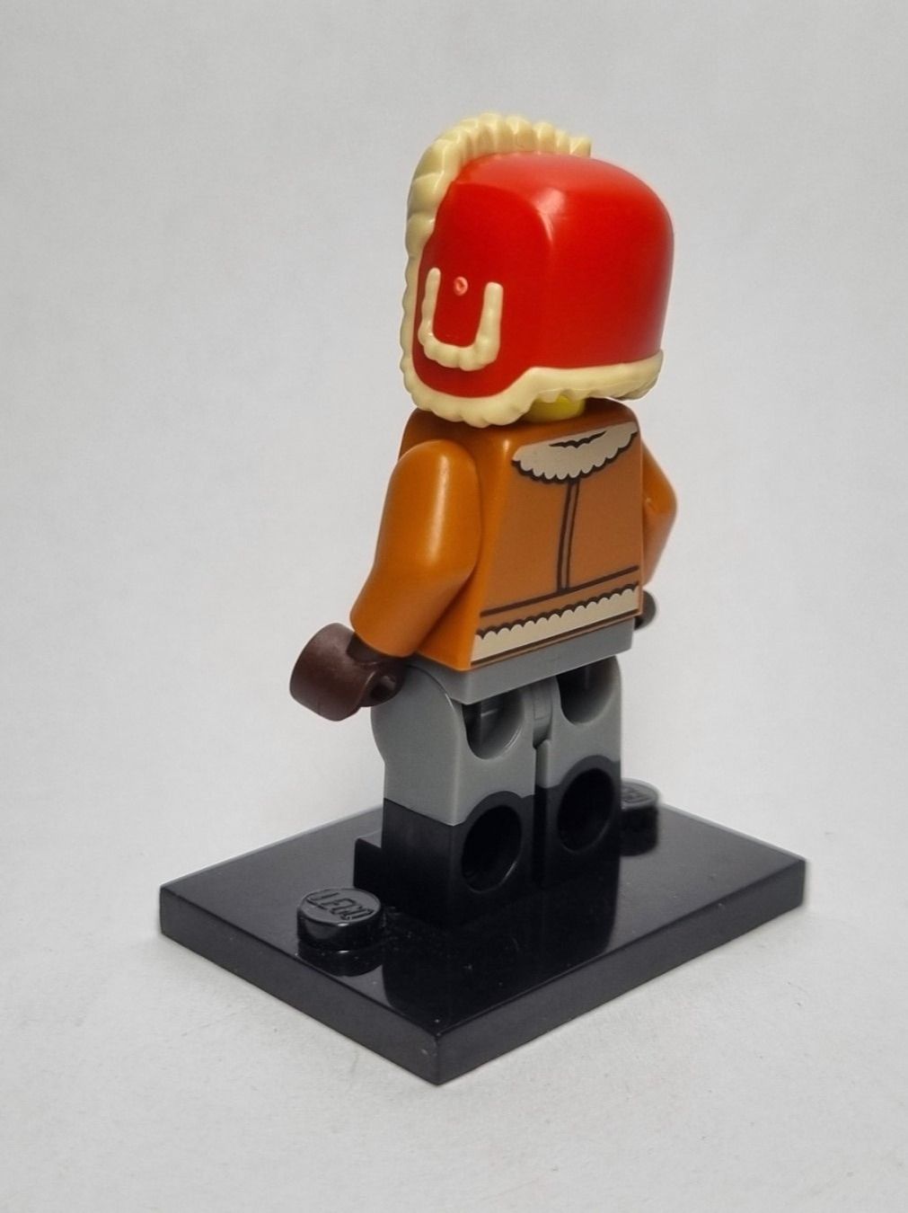 Lego Kit di costruzioni: LEGO BAM Late 2023 Winter Guy with Jacket (Version 3) – Nuovo (secondo la descrizione) da Basadingen venduto da NekoBricks 5