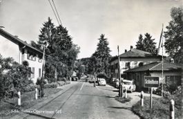 Schleitheim   SH    -    Dorfeingang / Ortsschild -  Autos