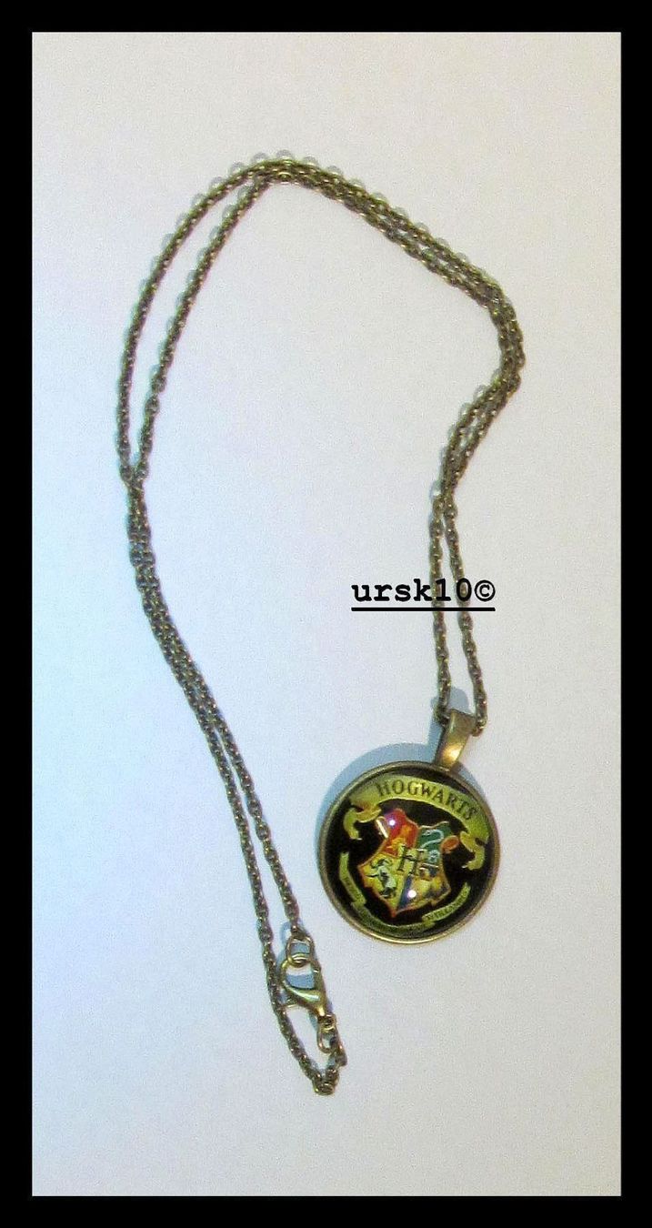 Pendentifs: Harry Potter Hogwarts Amulett mit Kette – Neuf avec emballage d'origine à St. Margarethen TG par ursk10 4