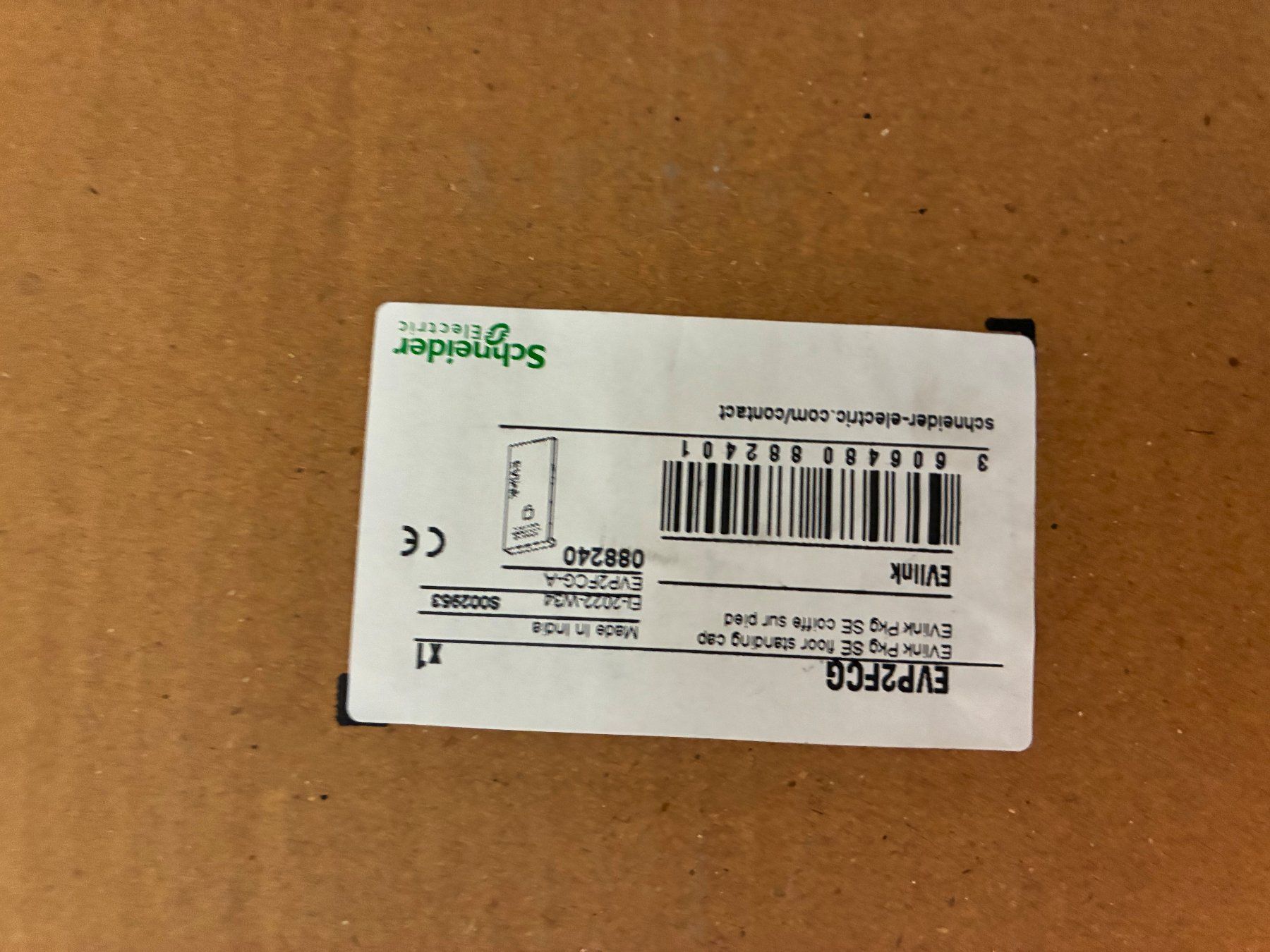 Toutes les machines: Schneider Electric EVlink Parkplatz 2 Boden, Abdeckhauben – Neuf avec emballage d'origine à Dietikon par vin_bjf7 1