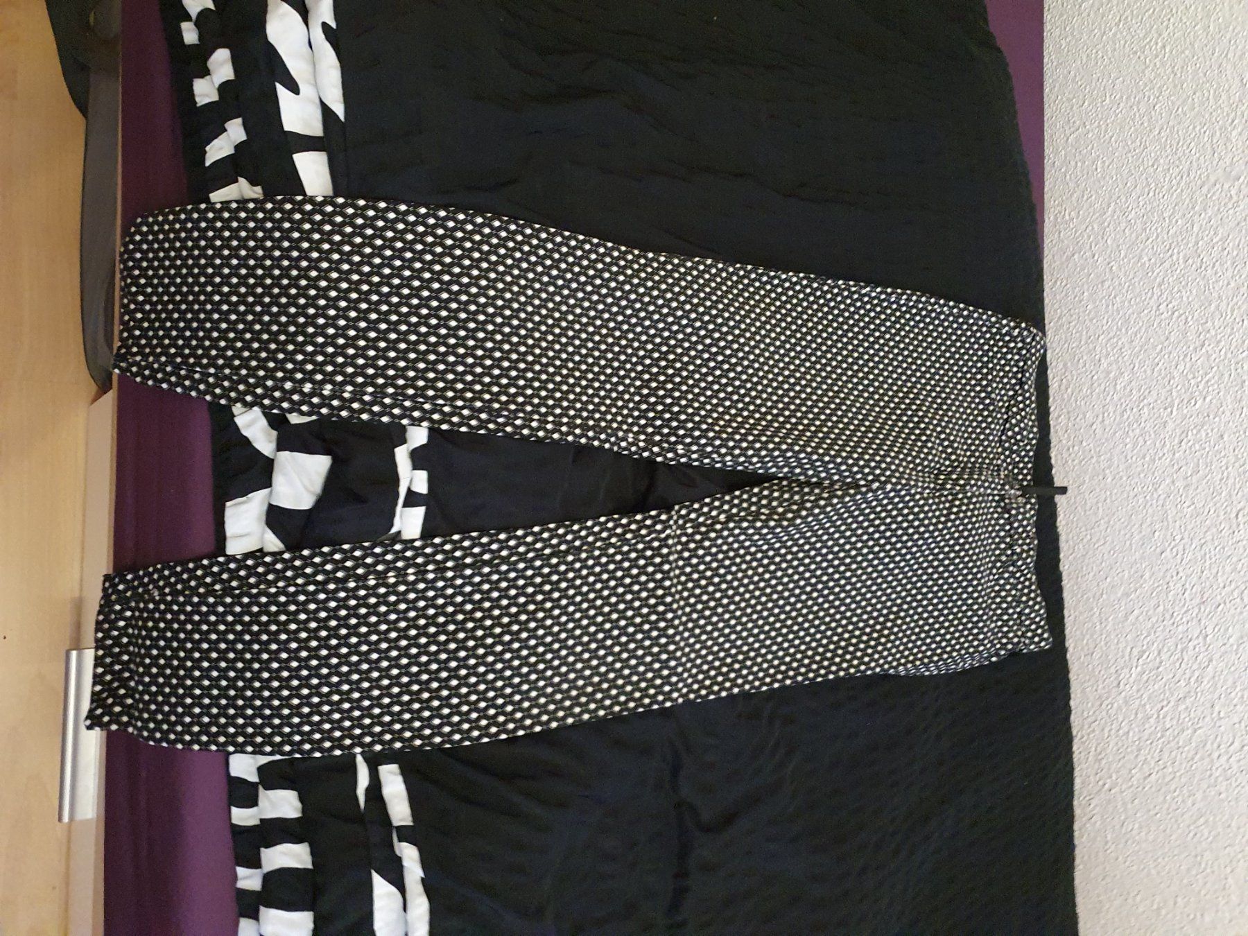 Pantaloni: HOSEN XS – Usato da Würenlingen venduto da kuh33