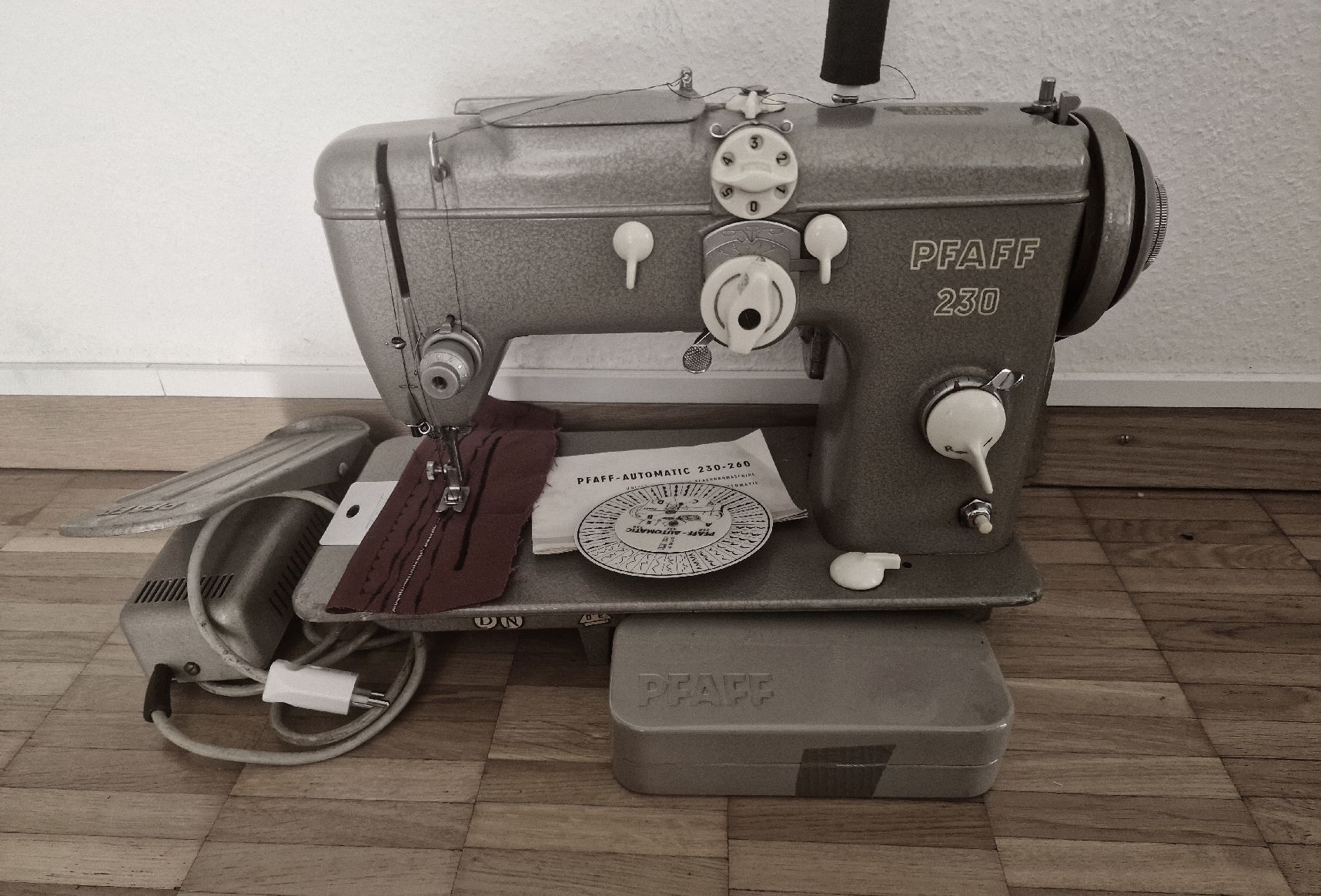 Pfaff Macchine da cucire: PFAFF 230 – Usato da Pratteln venduto da Zifah1971 3