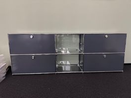 USM Haller Sideboard Anthrazit mit Glas