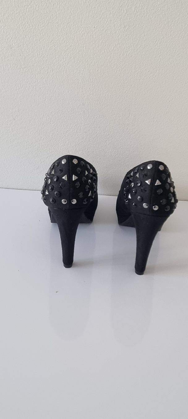 Scarpe da donna: Black Shoes – Usato da Mendrisio venduto da ann_d9pf 2