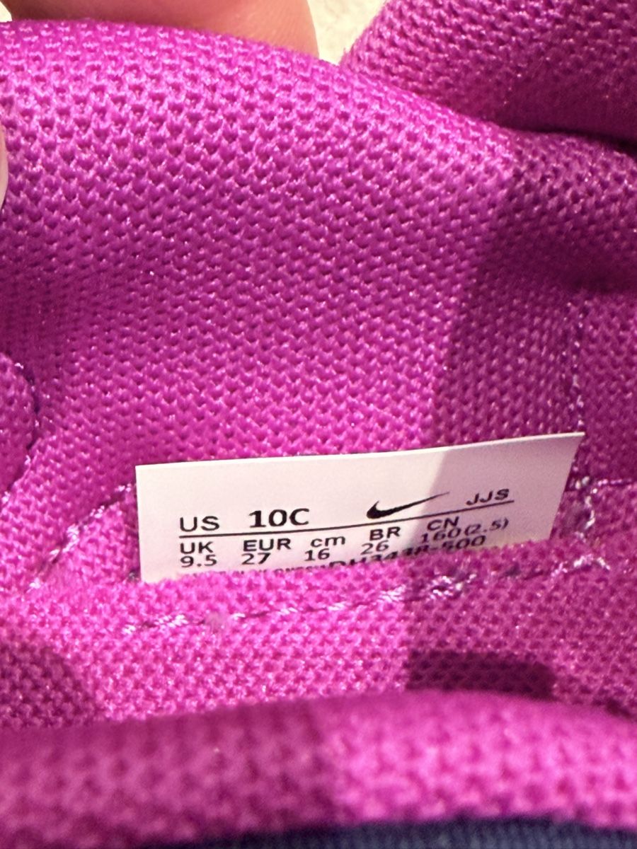 Nike Chaussures filles: Nike Sneaker Dynamo, 27, Mädchen, silber-rosa – Neuf (Voir description) à Wilen b. Wil par carpediem25 2