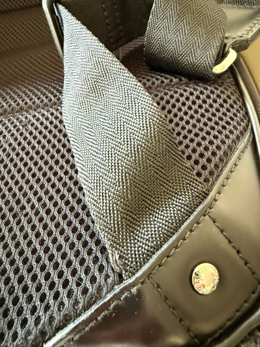Louis Vuitton Zaini: LOUIS VUITTON Rucksack MICHAEL in Damier Graphite – Usato da Muri b. Bern venduto da ris_m7jw 9