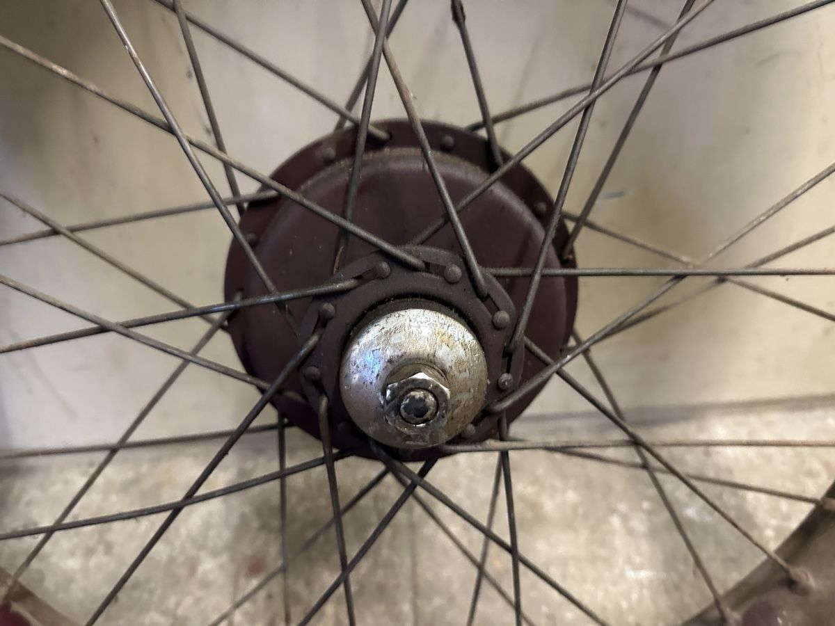 Alle Motorradersatzteile: Roue avant moto ancienne / Vorderrad oldtimer 19 motobecane? – Gebraucht aus Courtételle von claude41 7